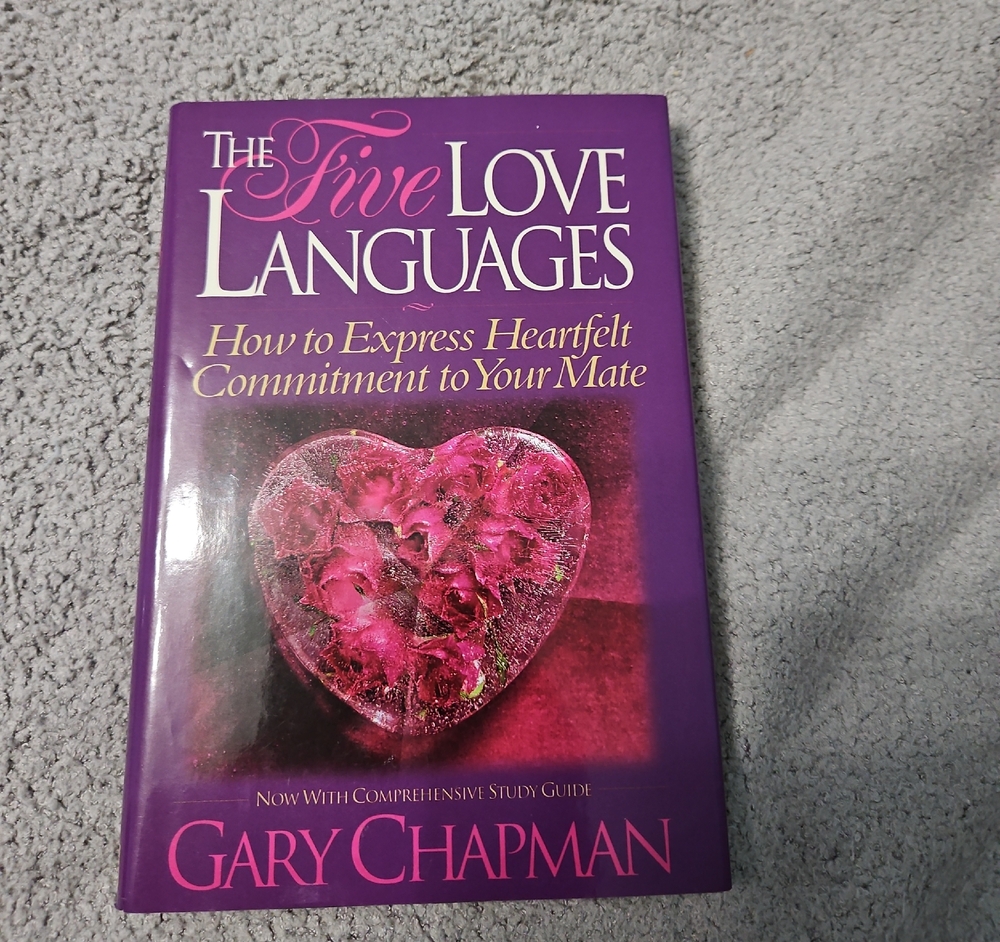 🤓The Five Love Languages Book - Purple Cover